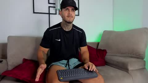 ferxomagno online show from April 2026 10:23:02 PM