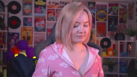 Snapshot of fetishrey chatting on December 2024 02:46:02 PM Rey online show from December 2024 02:46:02 PM