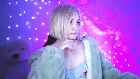 Snapshot of fetishrey chatting on December 2024 03:04:01 PM Rey online show from December 2024 03:04:01 PM