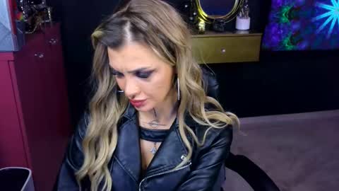 Sarah online show from October 2025 08:09:02 PM