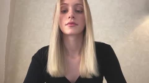 Snapshot of fflloowweerr chatting on November 2025 06:38:02 AM Lisa online show from November 2025 06:38:02 AM