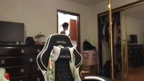 fgsammie online show from October 2025 04:51:02 AM