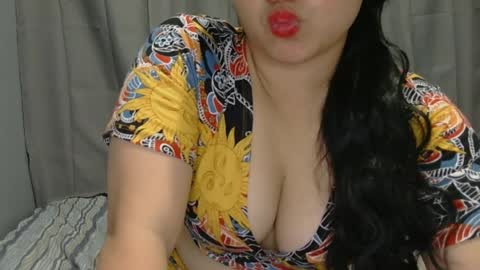 Snapshot of fhwilloughbyxx chatting on April 2026 06:36:01 AM fhwilloughbyxx online show from April 2026 06:36:01 AM