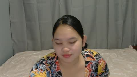 Snapshot of fhwilloughbyxx chatting on April 2026 05:24:02 PM fhwilloughbyxx online show from April 2026 05:24:02 PM