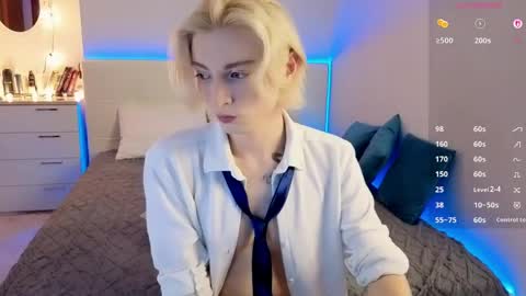 Snapshot of fiachand chatting on May 2026 04:36:01 PM Thomas online show from May 2026 04:36:01 PM