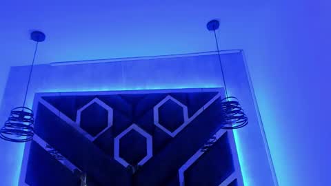   online show from February 2025 05:57:01 PM