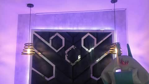   online show from February 2025 12:05:02 PM