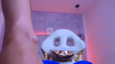   online show from November 2025 07:24:02 PM