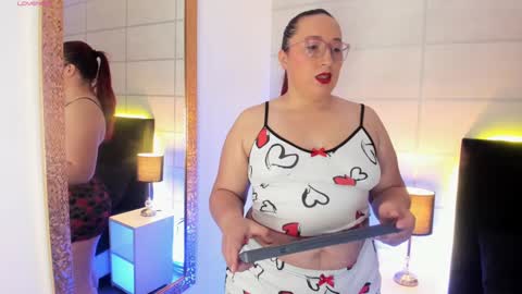 Luciana online show from September 2025 03:44:01 AM