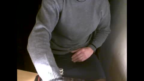 Snapshot of fifi010203 chatting on March 2026 06:40:02 AM fifi010203 online show from March 2026 06:40:02 AM
