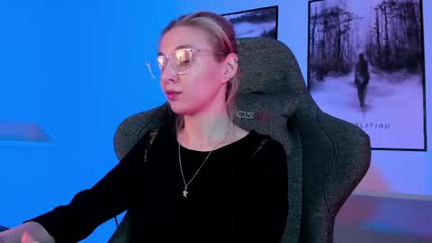 cap and Lana  online show from March 2025 05:46:01 AM