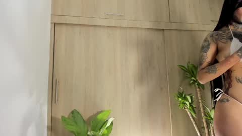 Snapshot of filletatouee chatting on November 2025 12:00:02 AM filletatouee online show from November 2025 12:00:02 AM