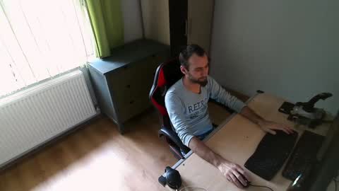 Snapshot of findo1991 chatting on December 2024 10:32:01 AM Jane and Findo online show from December 2024 10:32:01 AM