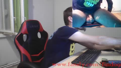 Snapshot of findo1991 chatting on January 2025 04:54:01 PM Jane and Findo online show from January 2025 04:54:01 PM