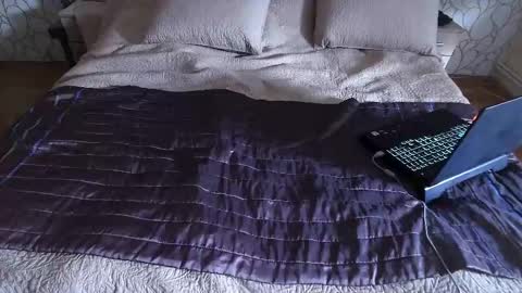 Snapshot of findo1991 chatting on March 2025 09:25:02 AM Jane and Findo online show from March 2025 09:25:02 AM