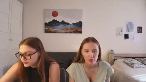 Snapshot of findweyout chatting on April 2026 01:20:01 PM findweyout online show from April 2026 01:20:01 PM