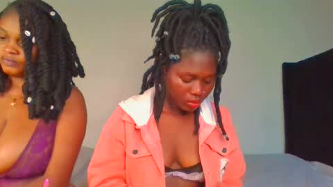 Snapshot of fine_melanie chatting on January 2025 02:10:01 AM melanie online show from January 2025 02:10:01 AM