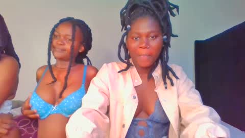 Snapshot of fine_melanie chatting on January 2025 02:49:02 AM melanie online show from January 2025 02:49:02 AM