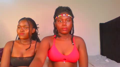 Snapshot of fine_melanie chatting on January 2025 07:08:01 PM melanie online show from January 2025 07:08:01 PM