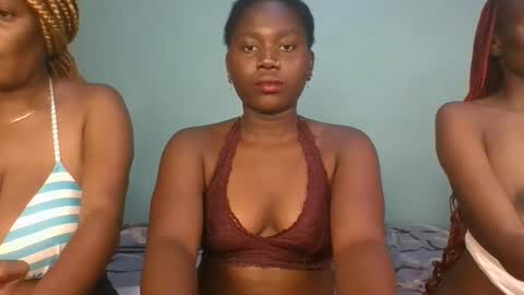 Snapshot of fine_melanie chatting on February 2025 07:09:01 PM melanie online show from February 2025 07:09:01 PM