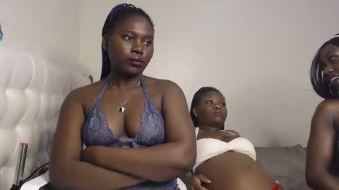 Snapshot of fine_melanie chatting on September 2025 12:17:02 PM melanie online show from September 2025 12:17:02 PM