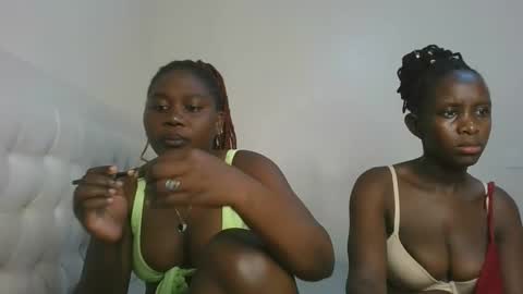 Snapshot of fine_melanie chatting on October 2025 08:59:01 AM melanie online show from October 2025 08:59:01 AM