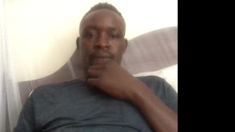 Snapshot of fineebony chatting on April 2026 10:32:02 AM HOT AND SWEET online show from April 2026 10:32:02 AM