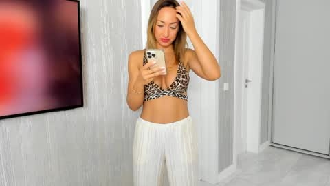 Snapshot of finestchantilly chatting on April 2026 06:07:02 AM FinestChantilly online show from April 2026 06:07:02 AM