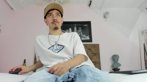 Snapshot of finn_jackson chatting on April 2026 07:22:01 PM finn_jackson online show from April 2026 07:22:01 PM