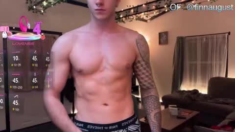 Finn August online show from December 2025 12:49:02 AM