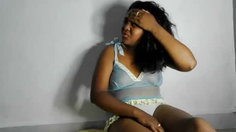 fiona_00 online show from April 2026 04:55:02 PM