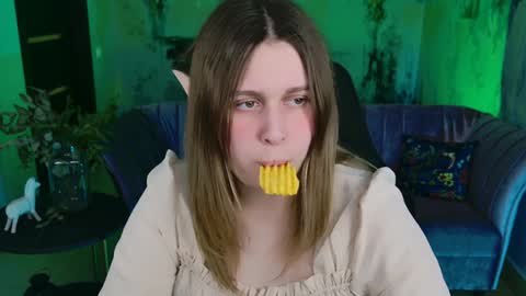 fiora online show from February 2025 01:43:02 PM