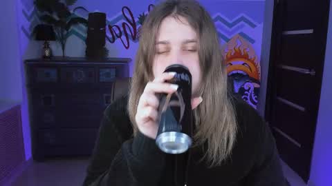 fiora online show from March 2025 09:51:02 AM