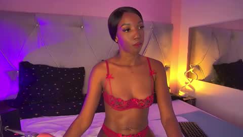 Fiorela Lenin  online show from September 2025 12:43:02 PM