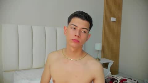 Nicolas online show from October 2025 01:09:02 PM