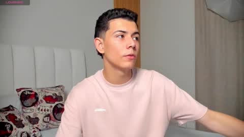 Nicolas online show from January 2026 01:25:02 PM