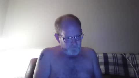 Snapshot of fishingaroundforanything chatting on February 2025 01:46:02 AM Hercomeonmyface online show from February 2025 01:46:02 AM