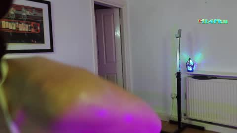 Fit 4 Fkn online show from February 2025 08:00:01 PM