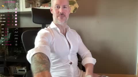 Snapshot of fit_rubinho chatting on December 2024 09:18:02 AM Rubn online show from December 2024 09:18:02 AM