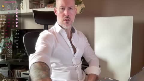 Snapshot of fit_rubinho chatting on January 2025 09:22:01 AM Rubn online show from January 2025 09:22:01 AM