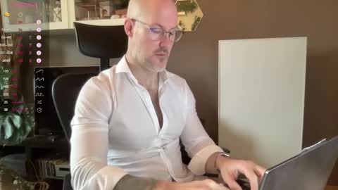 Snapshot of fit_rubinho chatting on January 2025 08:51:02 AM Rubn online show from January 2025 08:51:02 AM