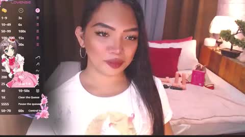 Snapshot of fitfemme_anna chatting on May 2026 04:41:02 AM fitfemme_anna online show from May 2026 04:41:02 AM