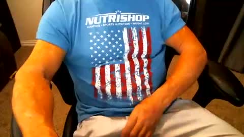 Snapshot of fitguy40 chatting on March 2026 07:31:01 PM fitguy40 online show from March 2026 07:31:01 PM