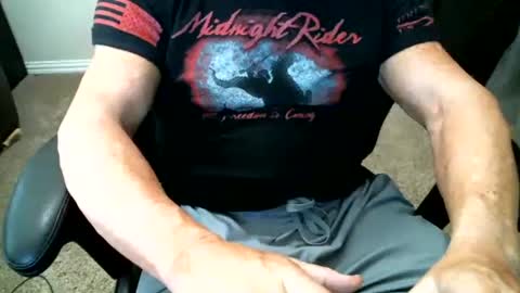 Snapshot of fitguy40 chatting on March 2026 07:31:01 PM fitguy40 online show from March 2026 07:31:01 PM