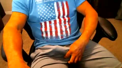 Snapshot of fitguy40 chatting on March 2026 09:51:01 PM fitguy40 online show from March 2026 09:51:01 PM