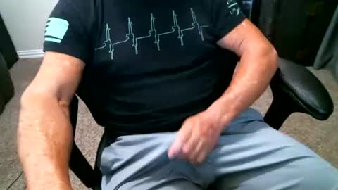 Snapshot of fitguy40 chatting on March 2026 08:04:01 PM fitguy40 online show from March 2026 08:04:01 PM