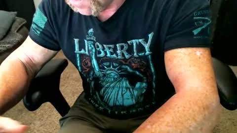 Snapshot of fitguy40 chatting on April 2026 09:34:02 PM fitguy40 online show from April 2026 09:34:02 PM