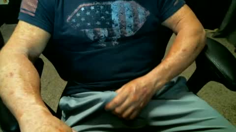 Snapshot of fitguy40 chatting on June 2026 02:45:02 AM fitguy40 online show from June 2026 02:45:02 AM