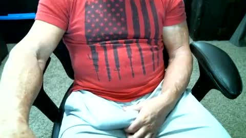 Snapshot of fitguy40 chatting on July 2026 08:40:02 PM fitguy40 online show from July 2026 08:40:02 PM