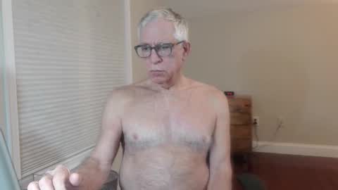 Snapshot of fitman999 chatting on April 2026 09:18:01 AM Jon online show from April 2026 09:18:01 AM